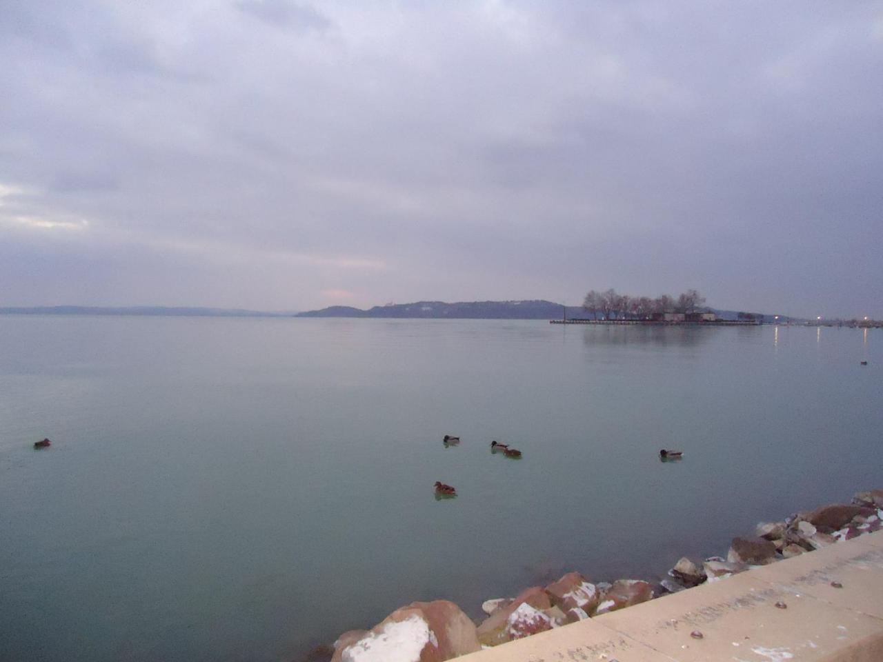 Kek Laguna Vendeghaz Balatonfured Bagian luar foto